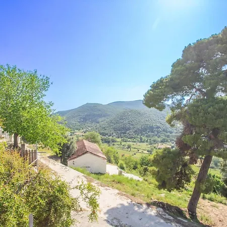 Сasa de vacaciones Cozy In With Stunning Hill Views Marandokhórion