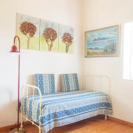 Сasa de vacaciones Cozy In With Stunning Hill Views Marandokhórion